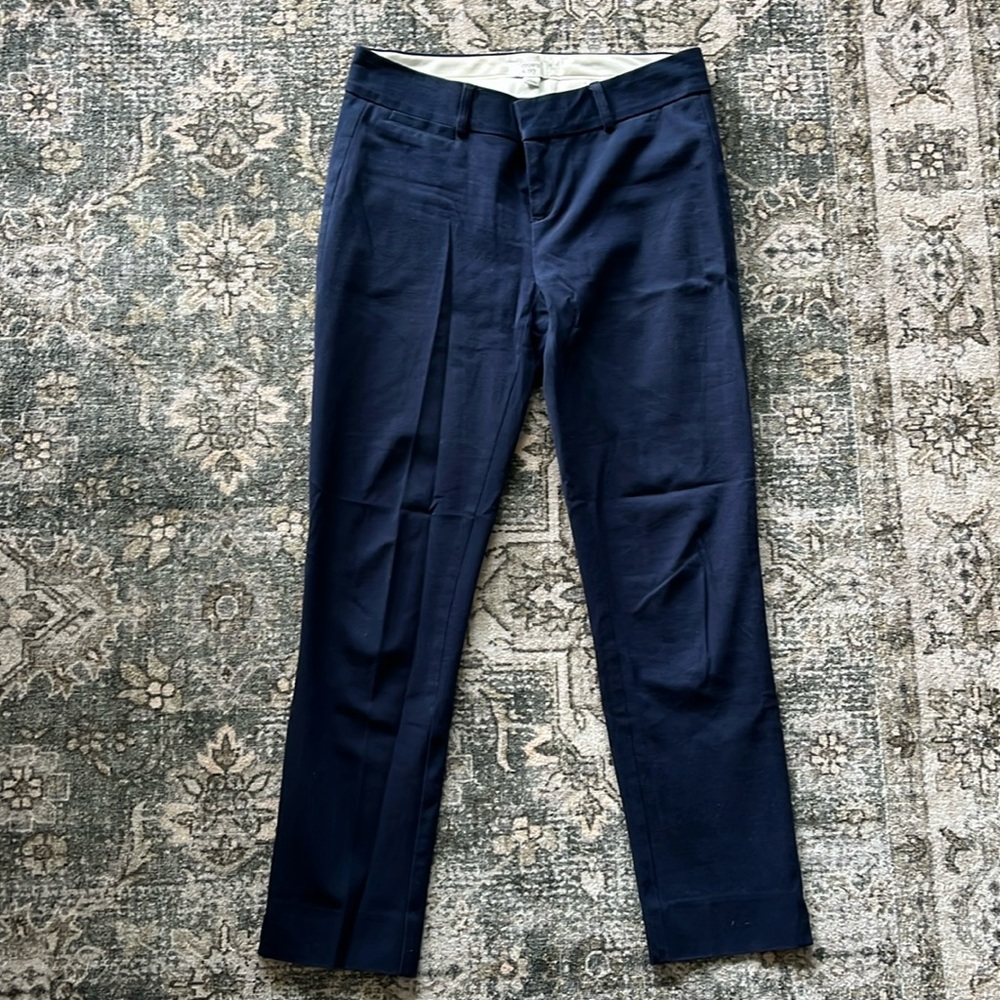 Navy blue trousers size 2! Great material, never worn
